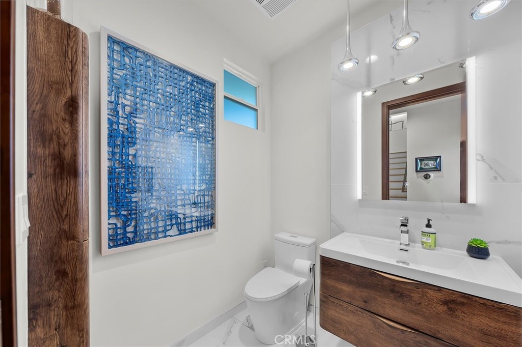 2508 Harriman Lane A