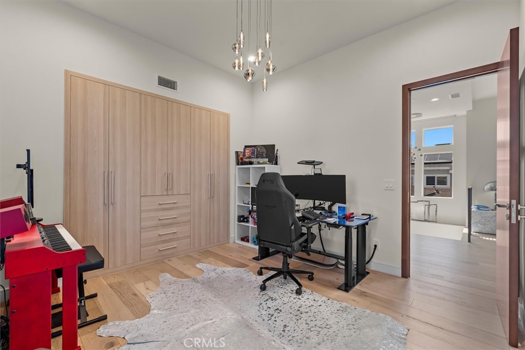 2508 Harriman Lane A