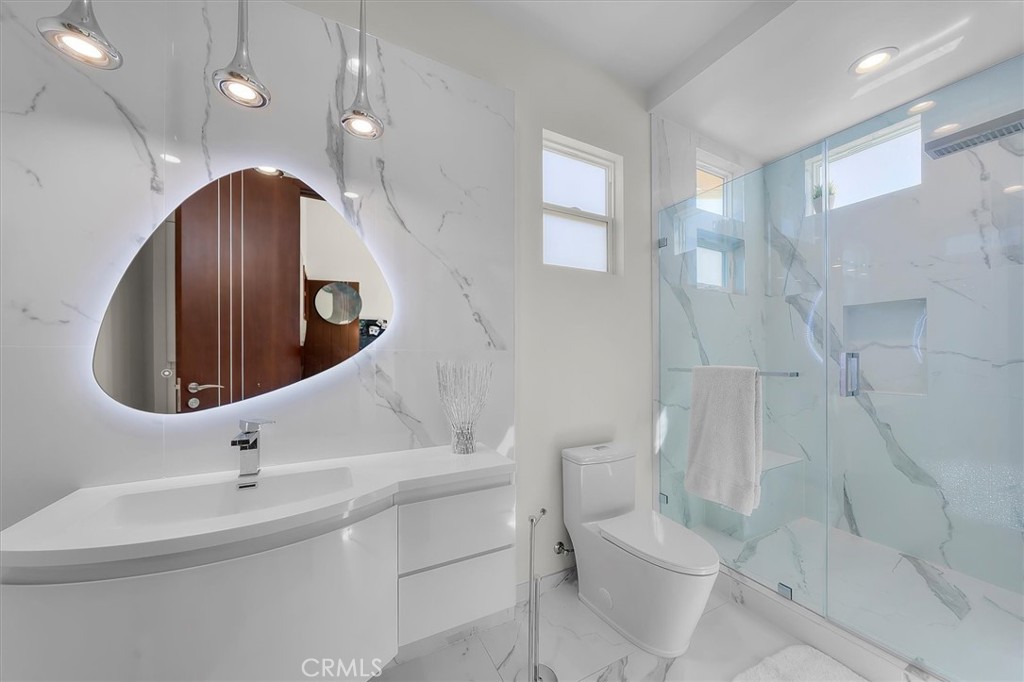 2508 Harriman Lane A