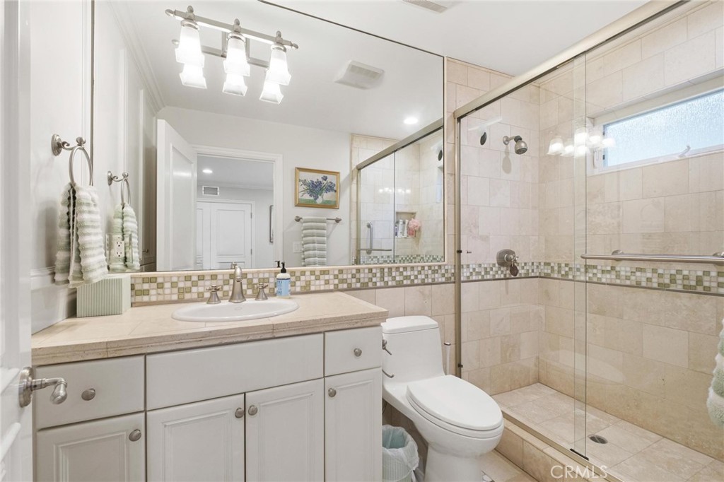 3306 Highland Avenue