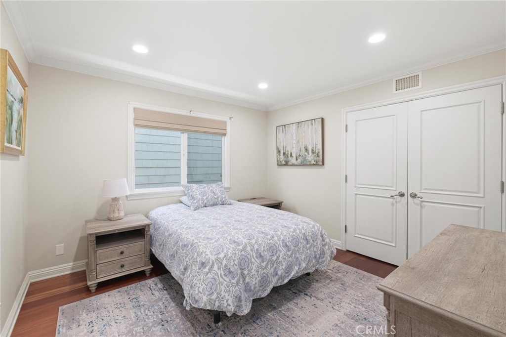 3306 Highland Avenue