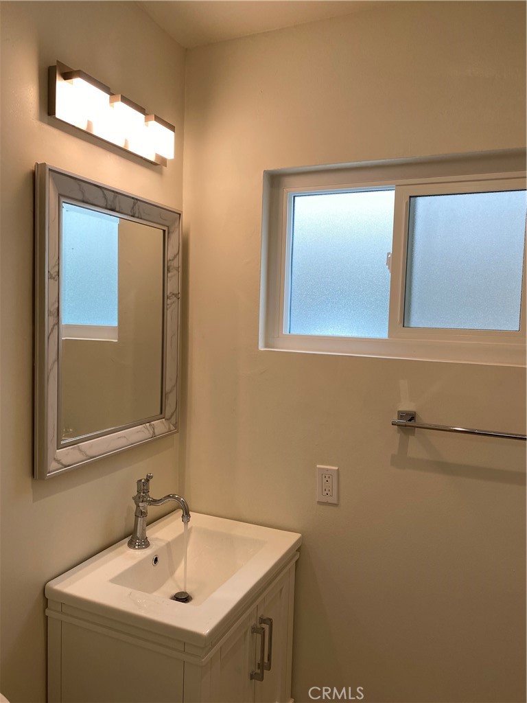 2308 Harriman Lane B