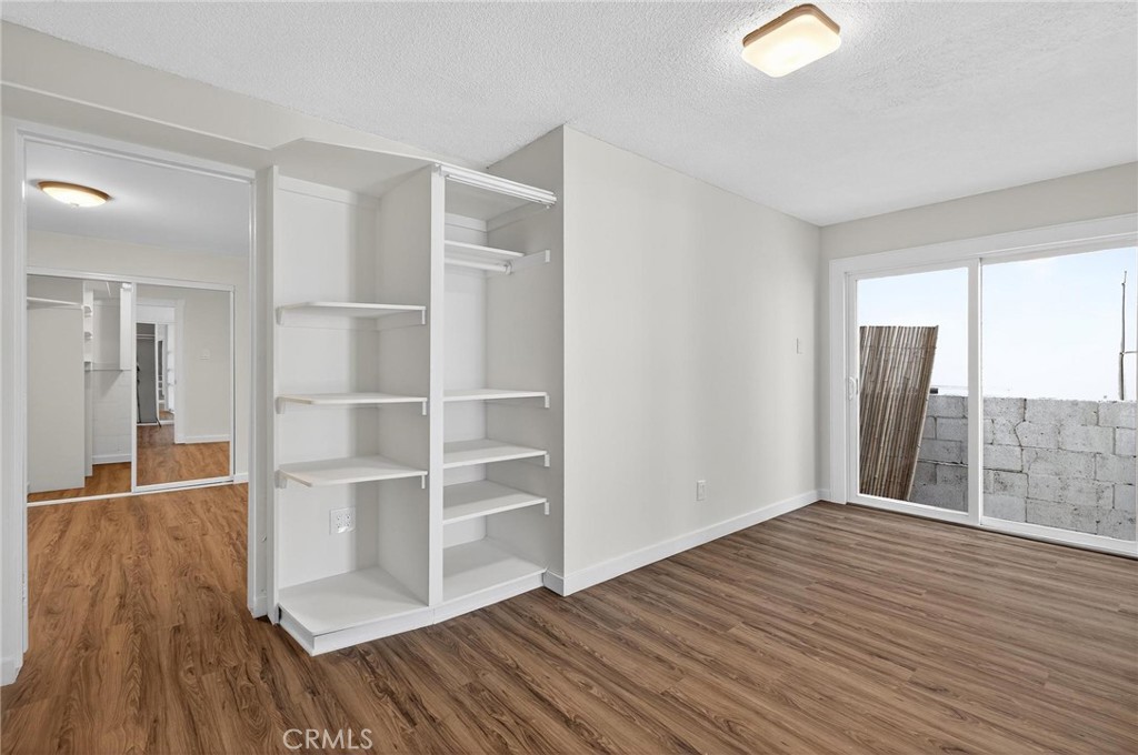 4416 The Strand B