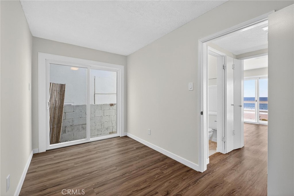 4416 The Strand B