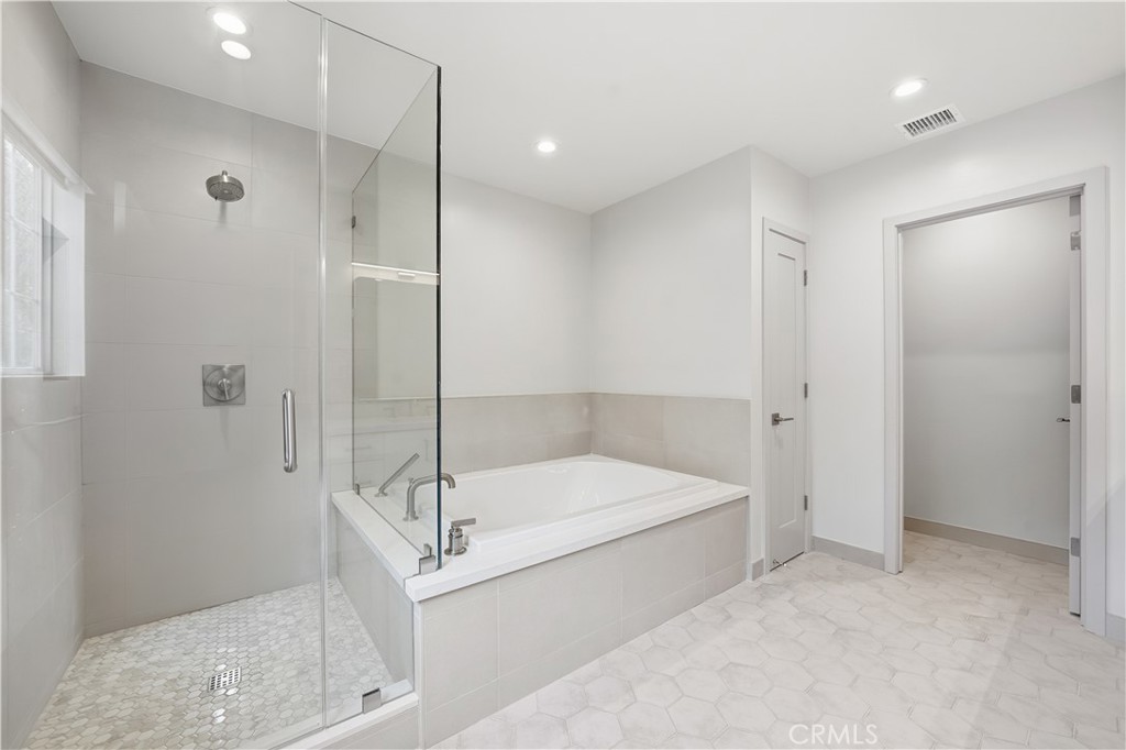 5527 Burning Tree Drive