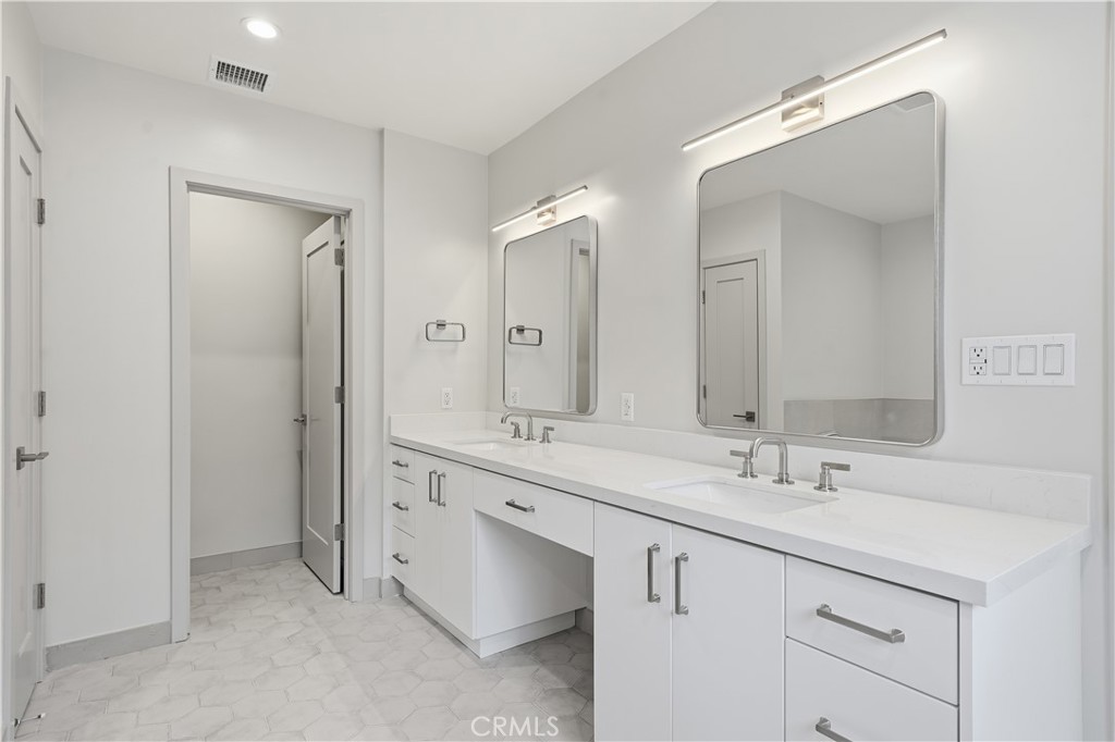 5527 Burning Tree Drive