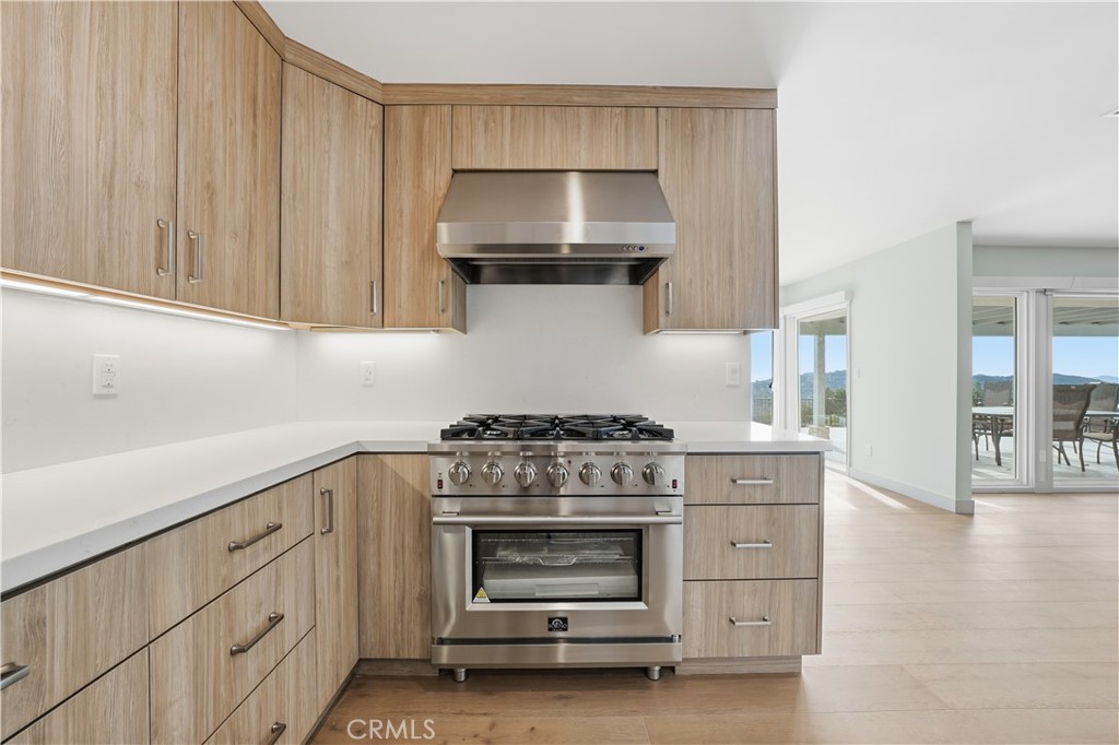 5527 Burning Tree Drive