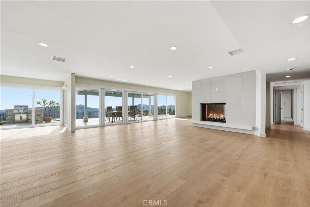 5527 Burning Tree Drive