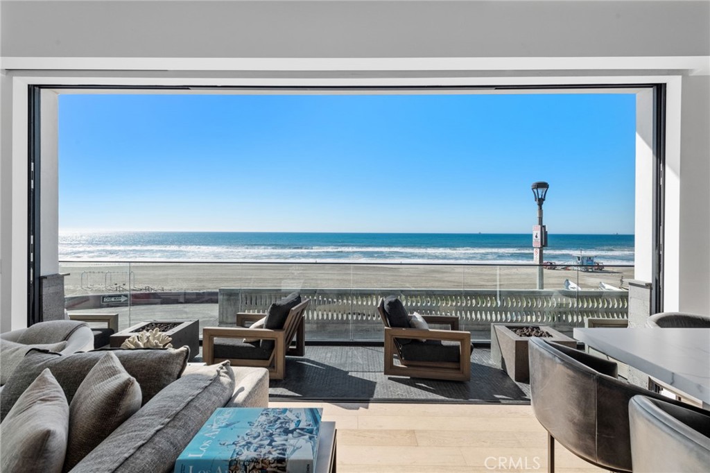 2200 The Strand A