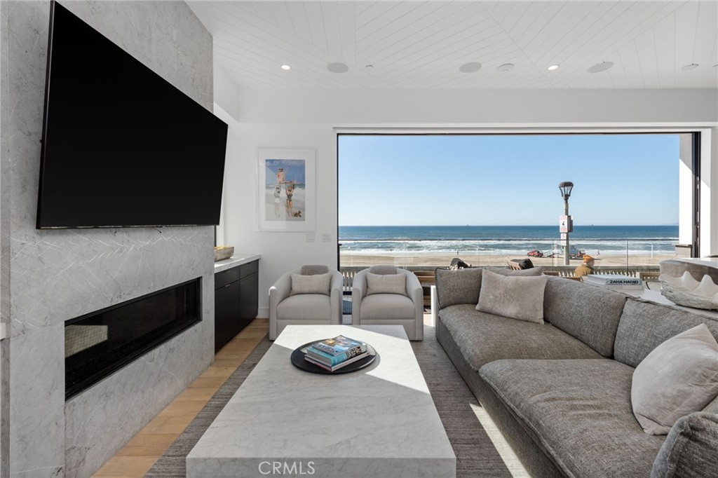 2200 The Strand A