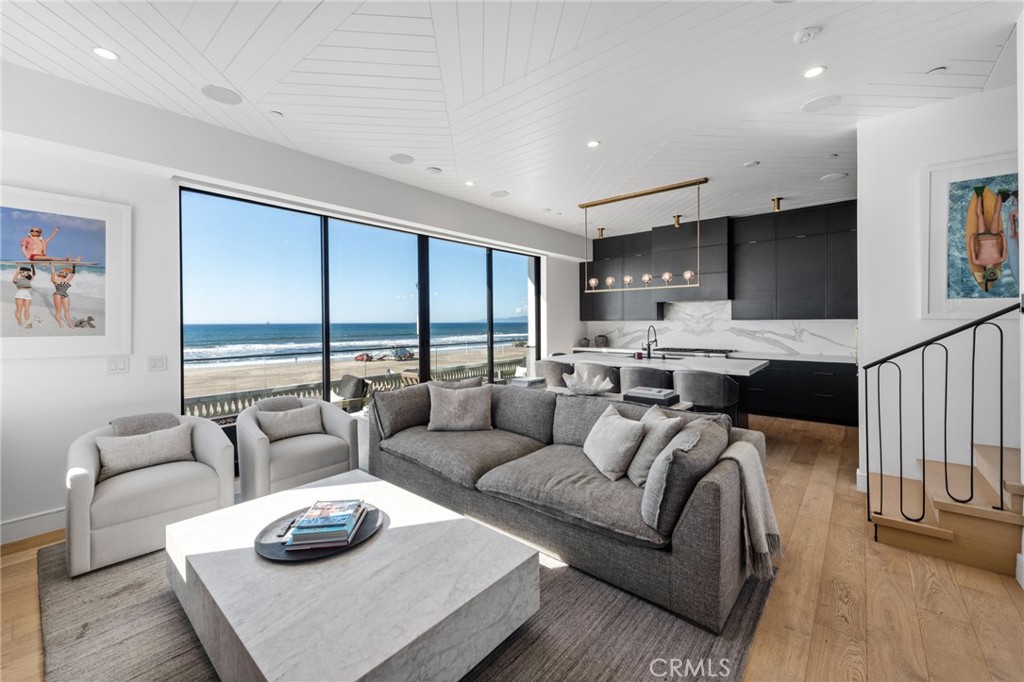 2200 The Strand A