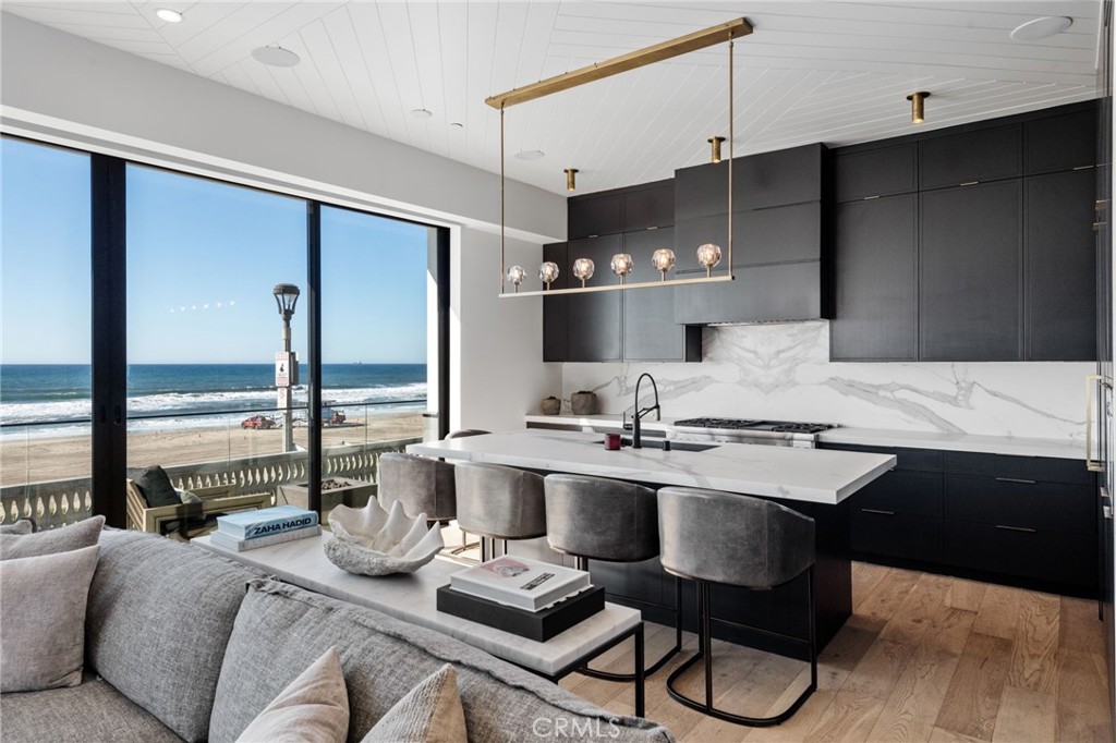 2200 The Strand A