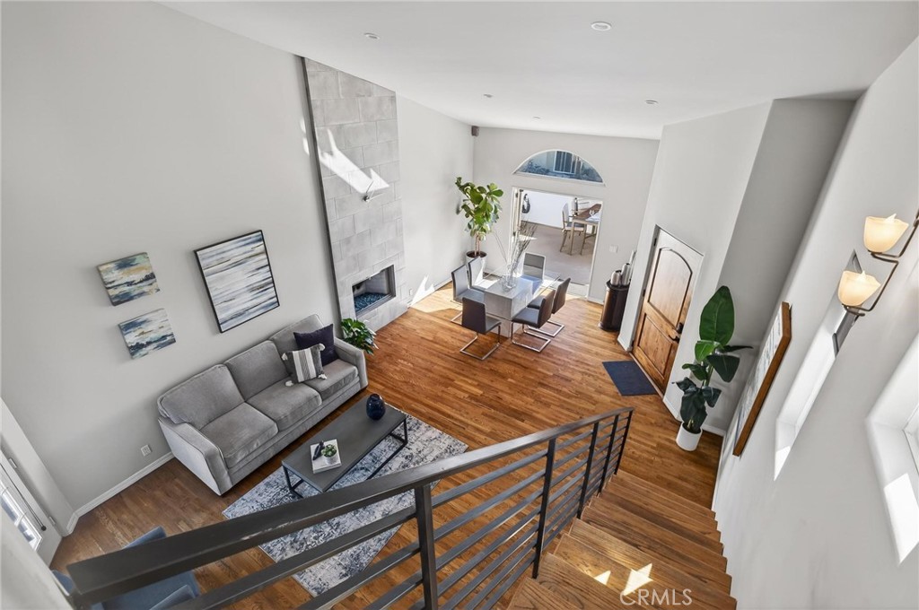 28 10th Ct (9th St walkstreet)