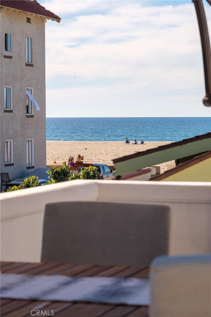 28 10th Ct (9th St walkstreet)