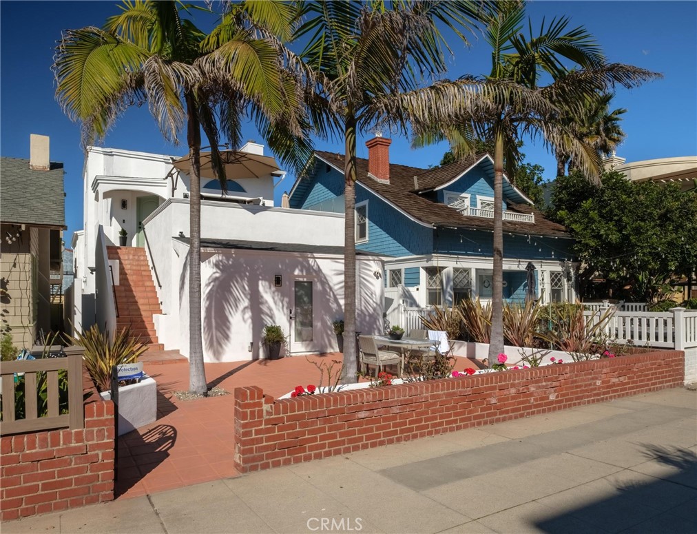 28 10th Ct (9th St walkstreet)