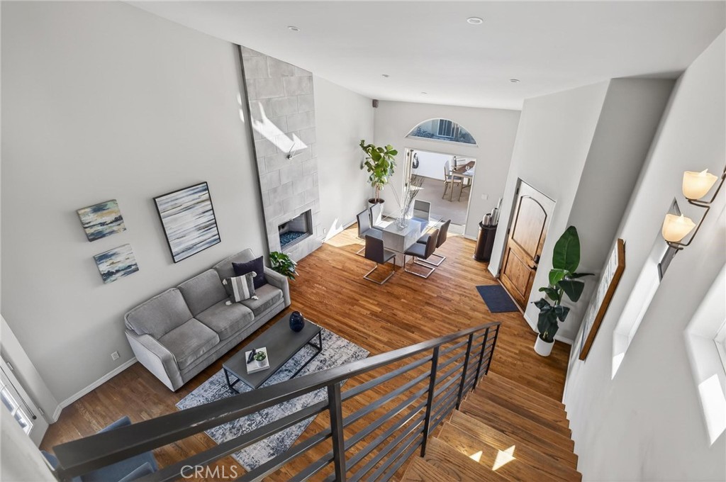 28 10th Ct (9th St walkstreet)