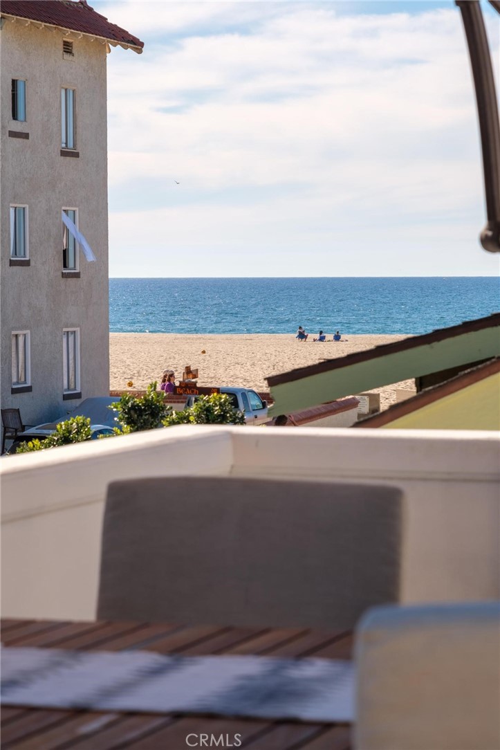 28 10th Ct (9th St walkstreet)