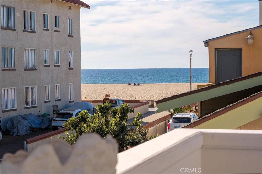 28 10th Ct (9th St walkstreet)