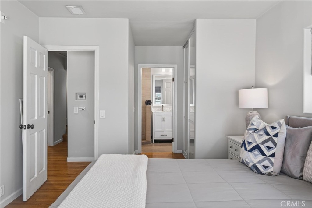 28 10th Ct (9th St walkstreet)