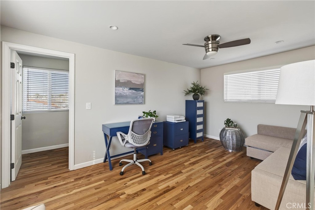 28 10th Ct (9th St walkstreet)