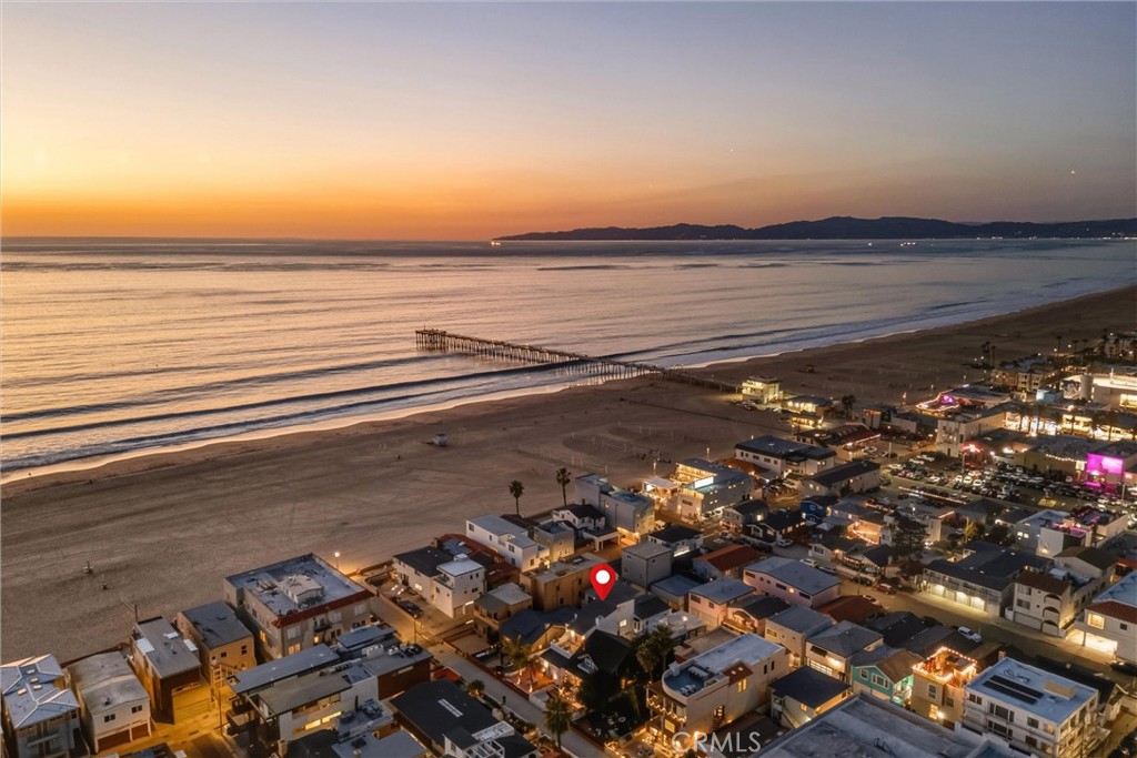 28 10th Ct (9th St walkstreet)