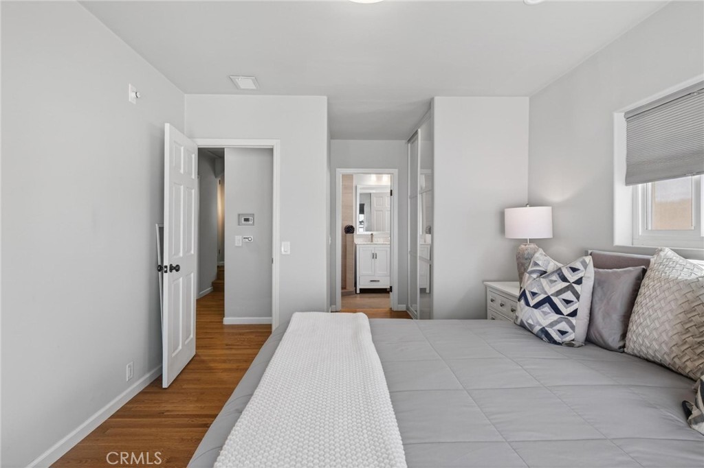 28 10th Ct (9th St walkstreet)