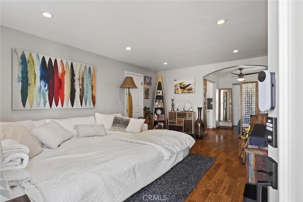 28 10th Ct (9th St walkstreet)