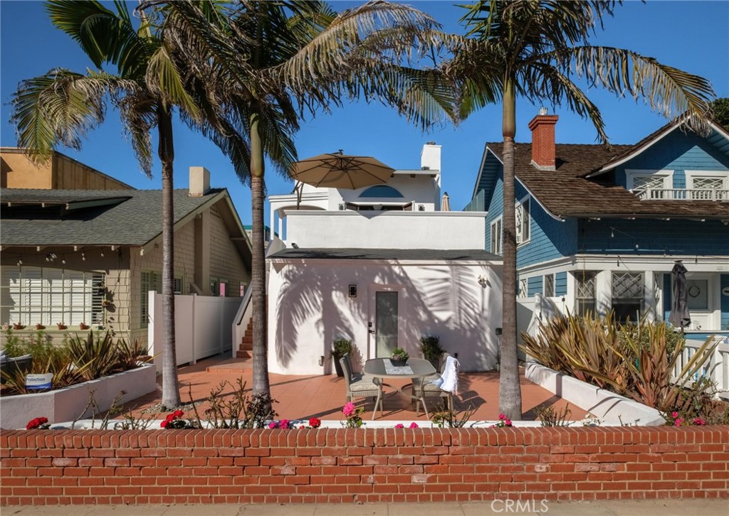 28 10th Ct (9th St walkstreet)