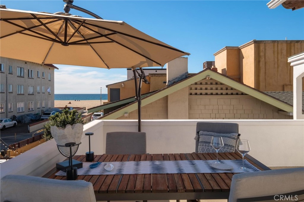 28 10th Ct (9th St walkstreet)