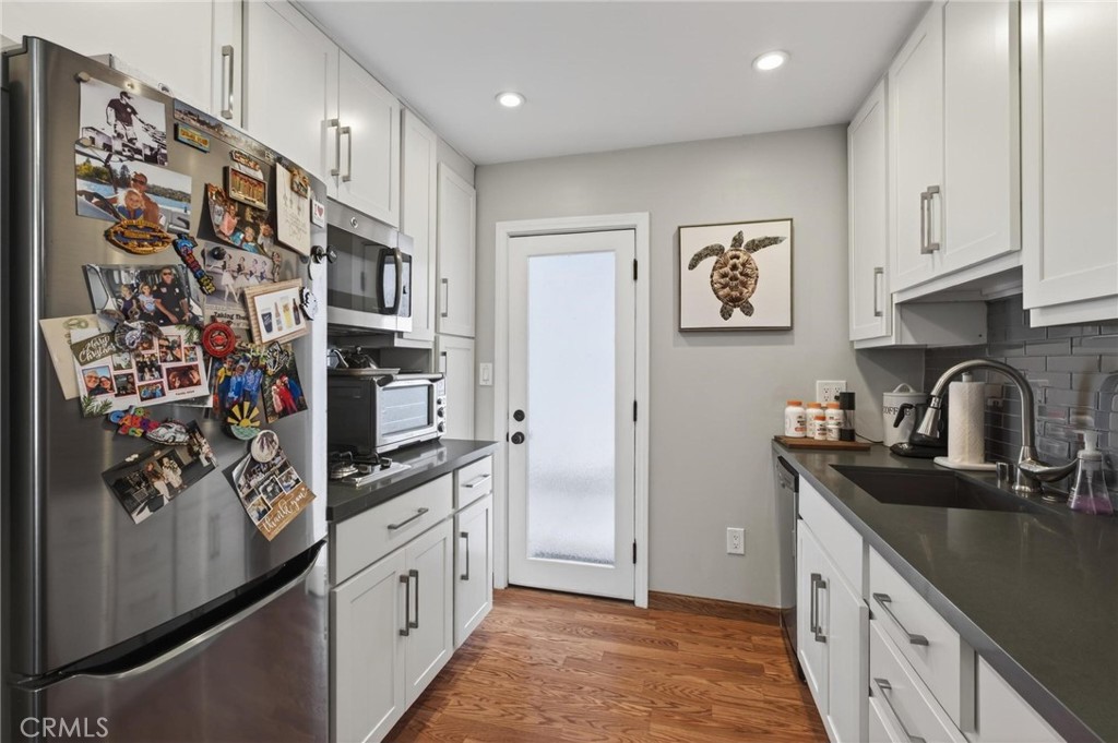 28 10th Ct (9th St walkstreet)