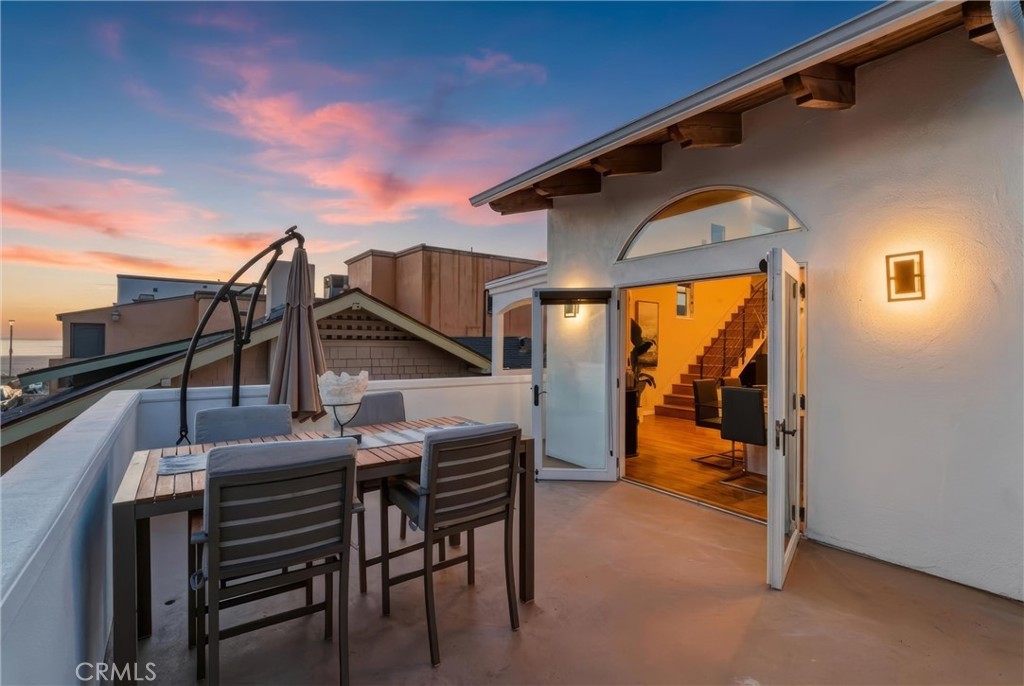 28 10th Ct (9th St walkstreet)