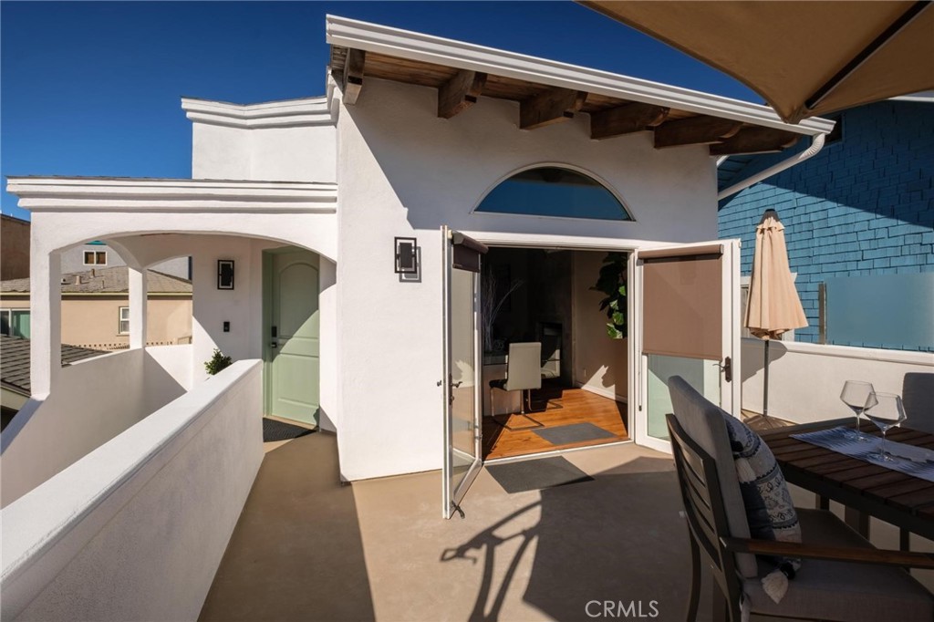 28 10th Ct (9th St walkstreet)