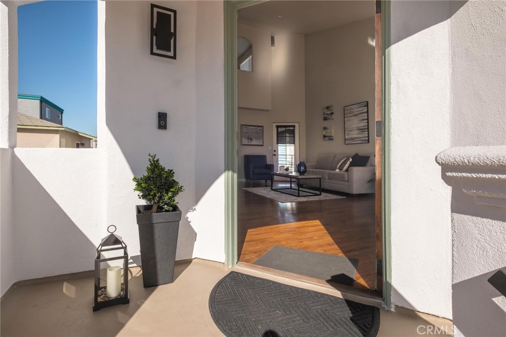 28 10th (9th St walkstreet)