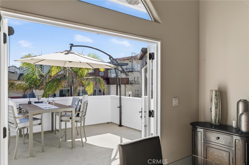 28 10th (9th St walkstreet)