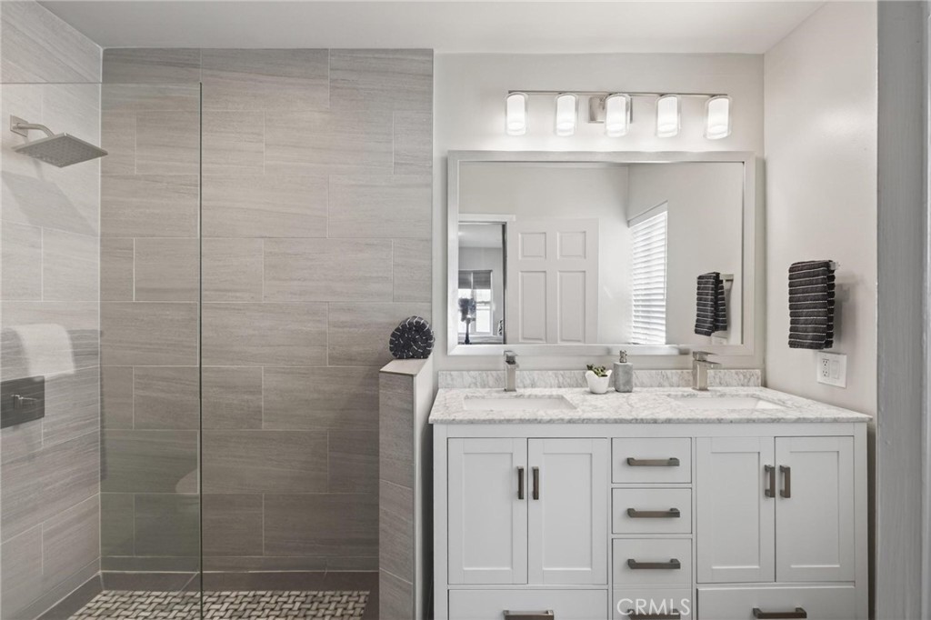 28 10th (9th St walkstreet)