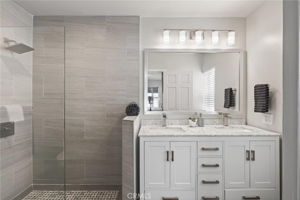 28 10th (9th St walkstreet)