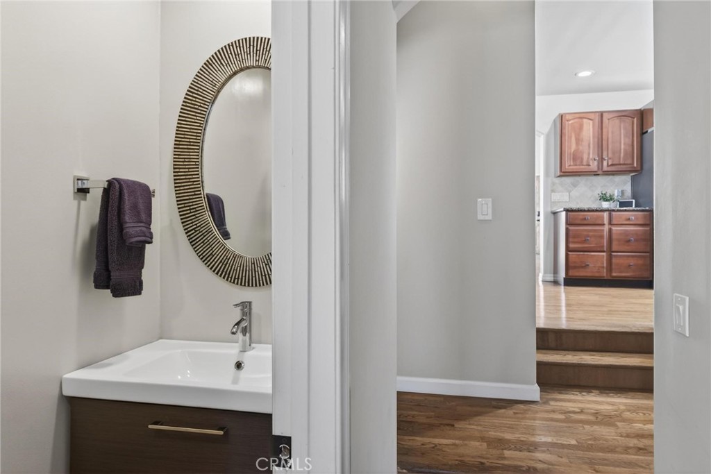 28 10th (9th St walkstreet)