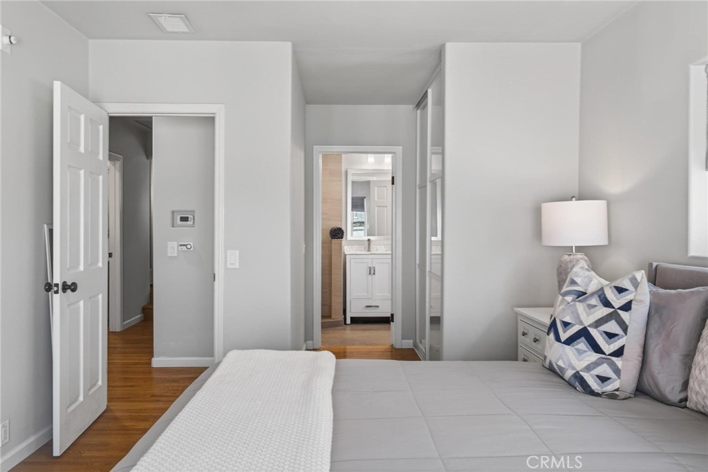 28 10th (9th St walkstreet)