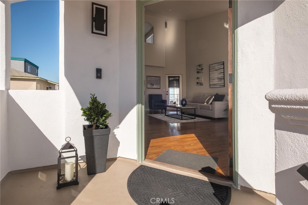28 10th (9th St walkstreet)