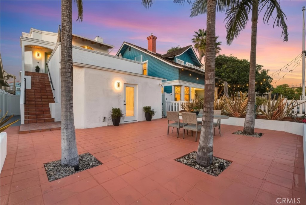 28 10th (9th St walkstreet)