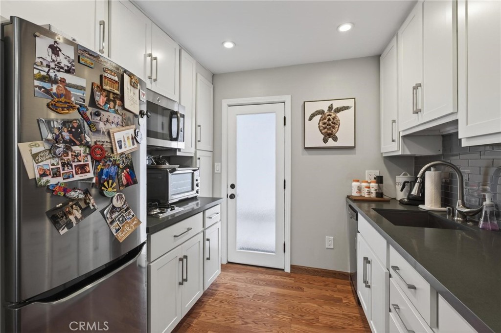 28 10th (9th St walkstreet)