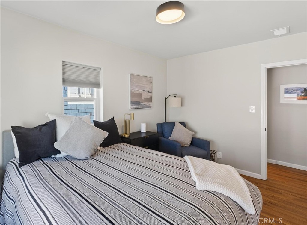 28 10th (9th St walkstreet)