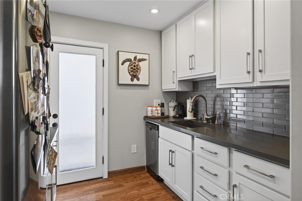28 10th (9th St walkstreet)