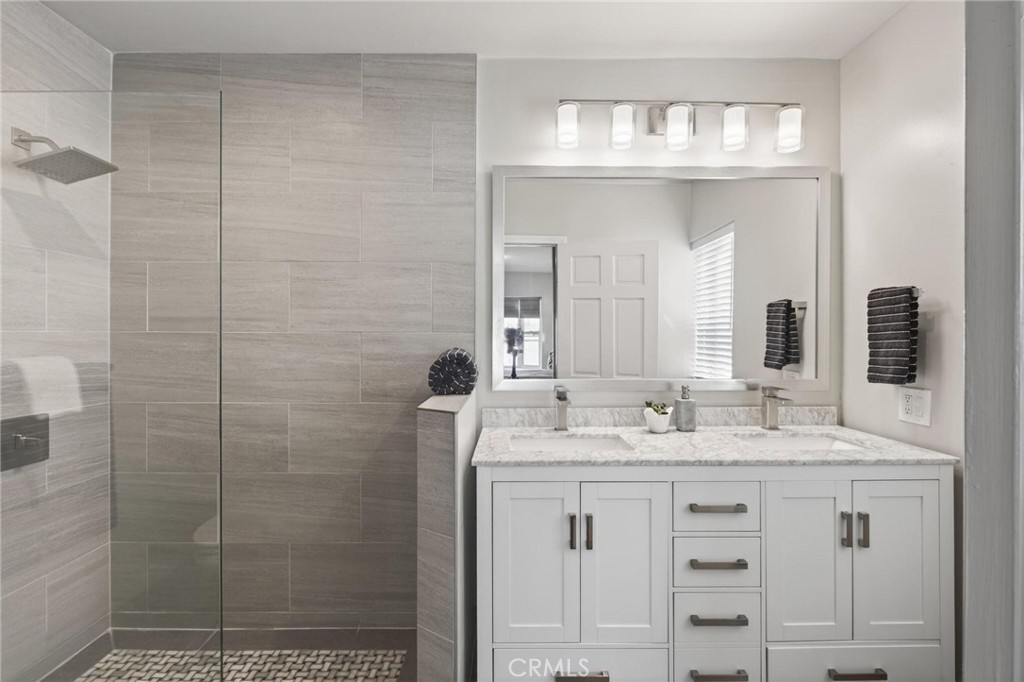 28 10th (9th St walkstreet)