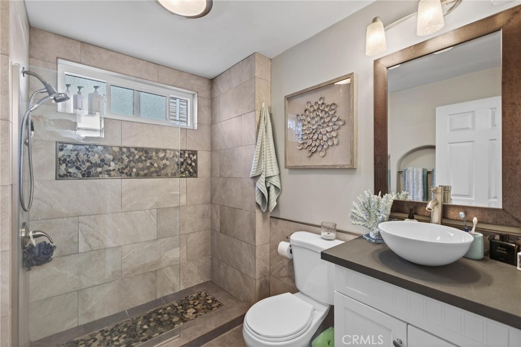 28 10th (9th St walkstreet)