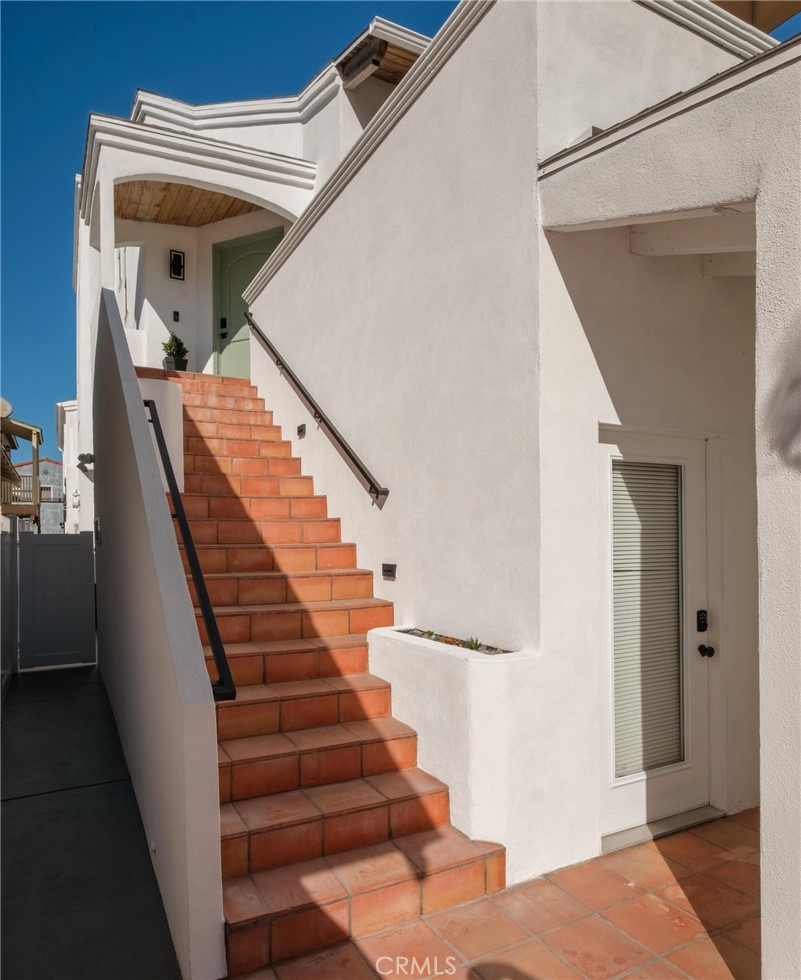 28 10th (9th St walkstreet)