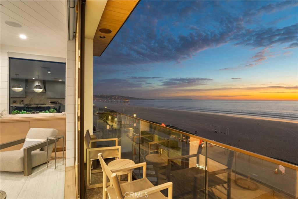 2200 The Strand B