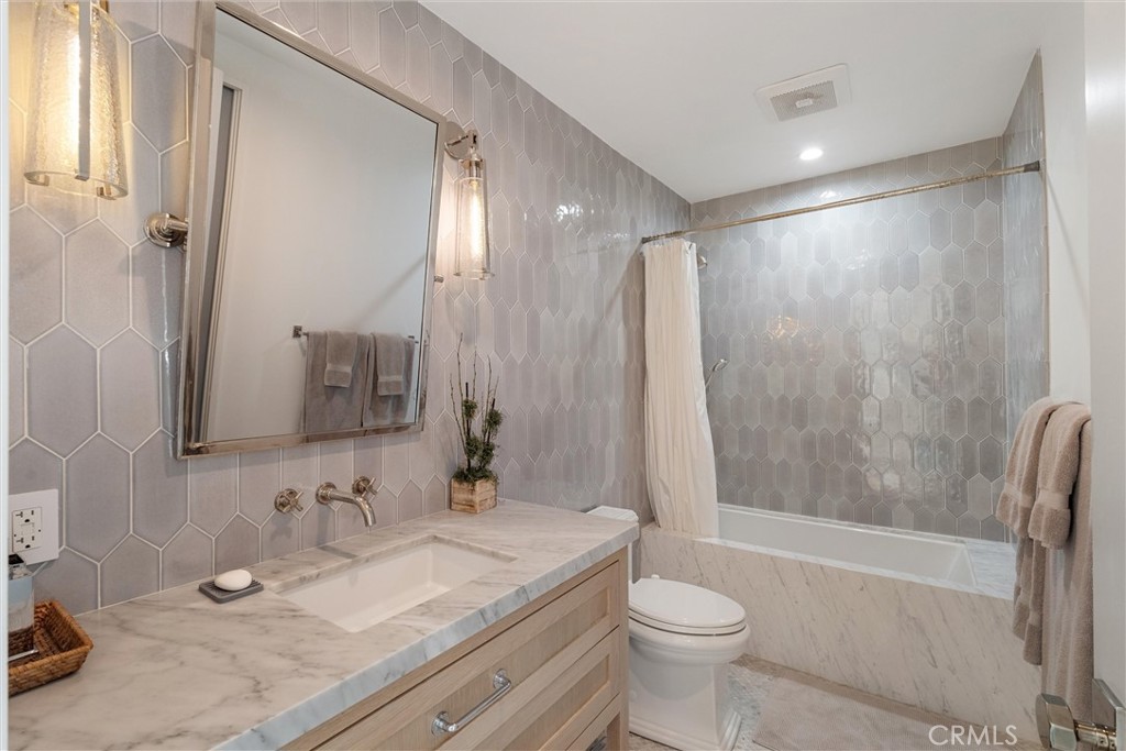 2200 The Strand B