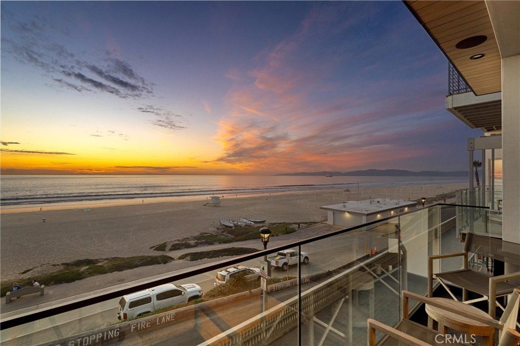 2200 The Strand B