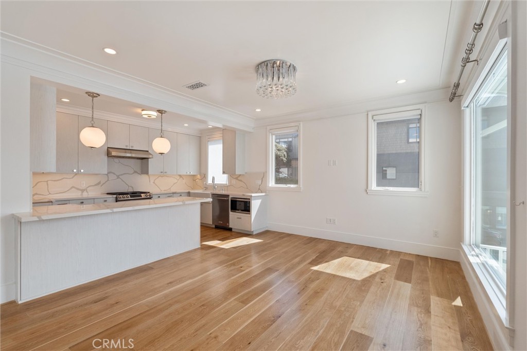 1200 Manhattan Avenue